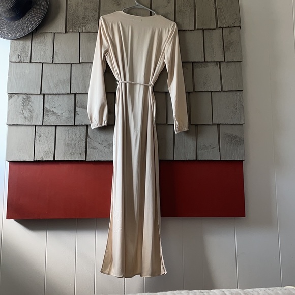 Nasty gal tie dress size 2 never worn - Picture 5 of 5